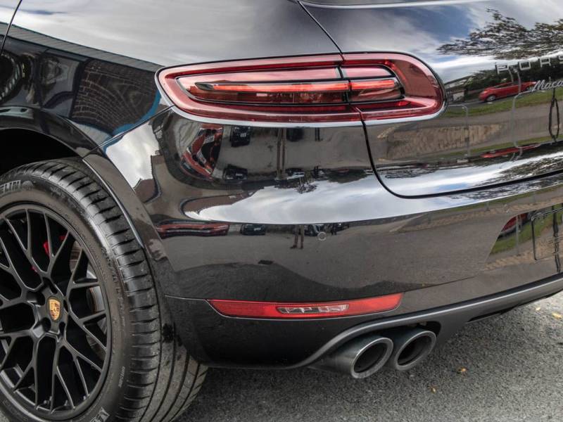 Porsche Macan   Registered:2016(66)