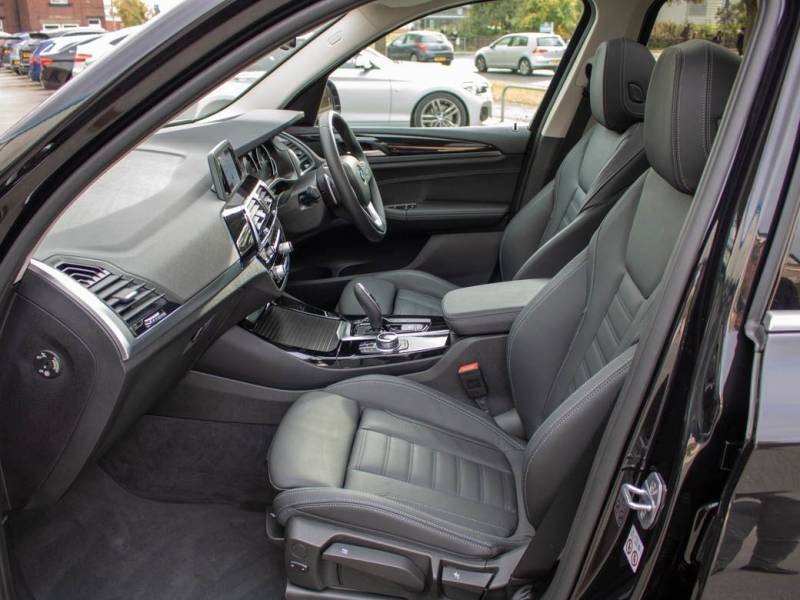 BMW X3   Registered:2018(18)