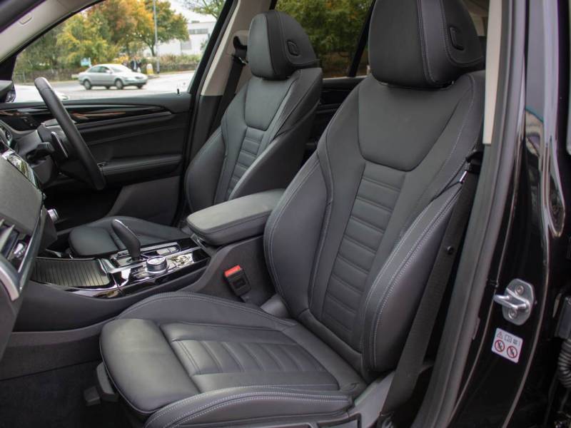 BMW X3   Registered:2018(18)