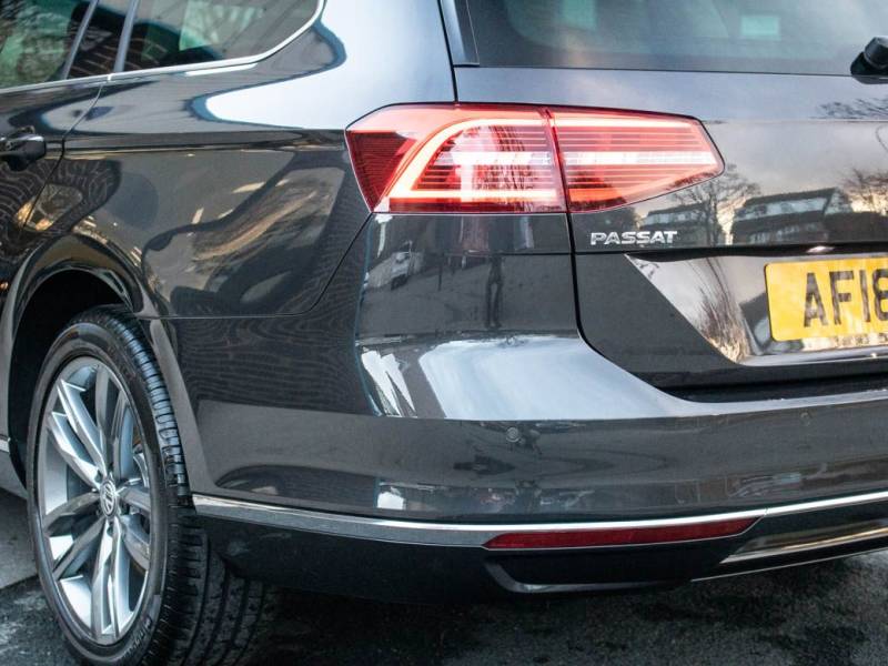 Volkswagen Passat   Registered:2018(18)