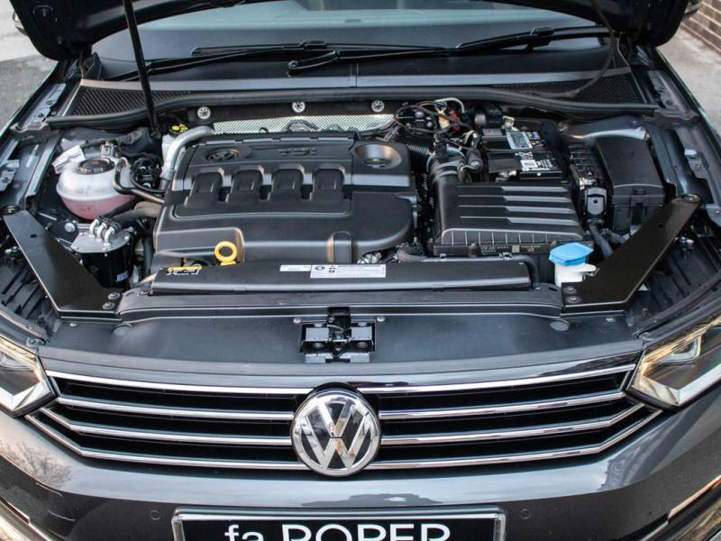 Volkswagen Passat   Registered:2018(18)