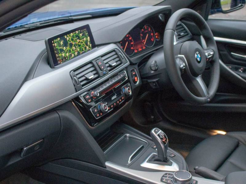 BMW 3 Series   Registered:2018(18)