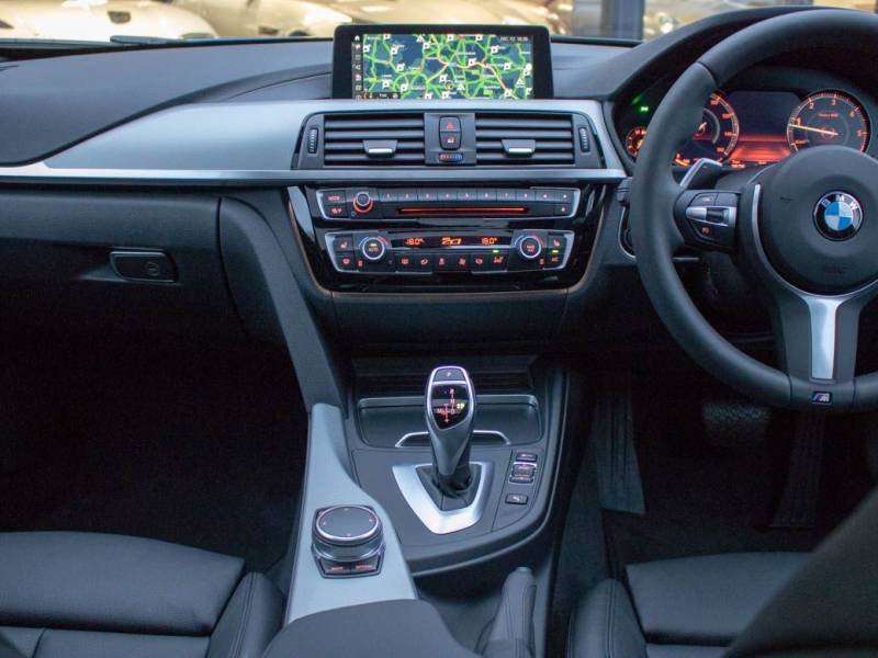 BMW 3 Series   Registered:2018(18)