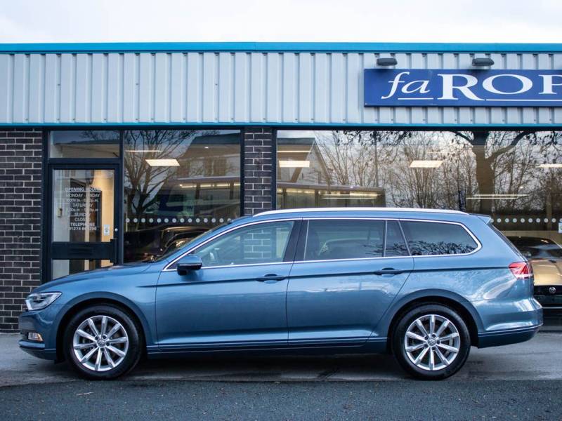 Volkswagen Passat   Registered:2017(67)