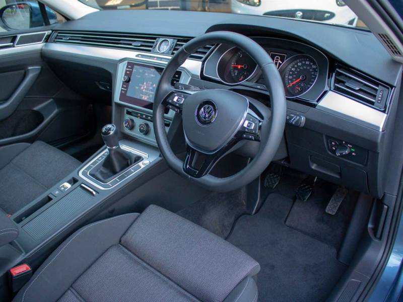 Volkswagen Passat   Registered:2017(67)