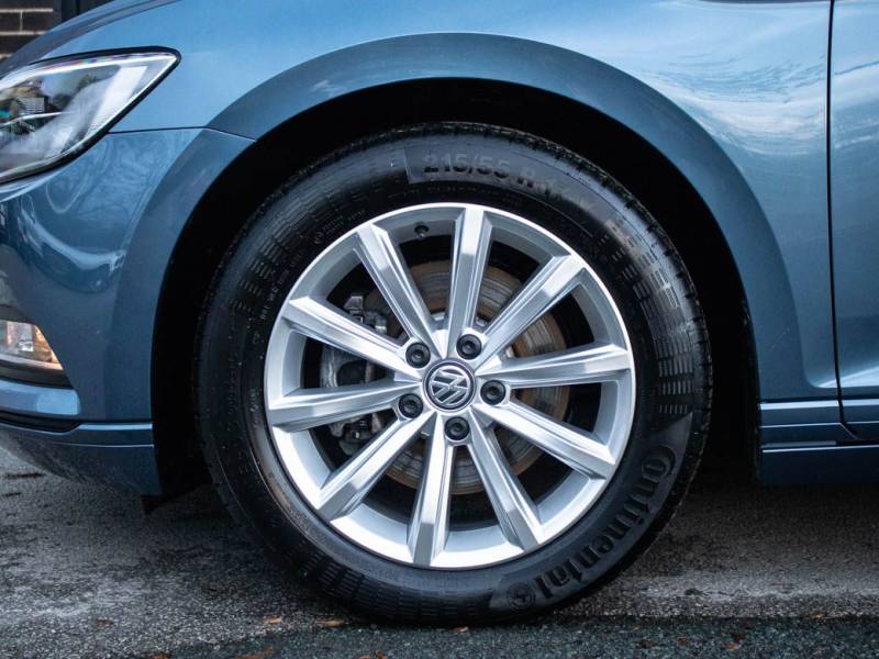 Volkswagen Passat   Registered:2017(67)