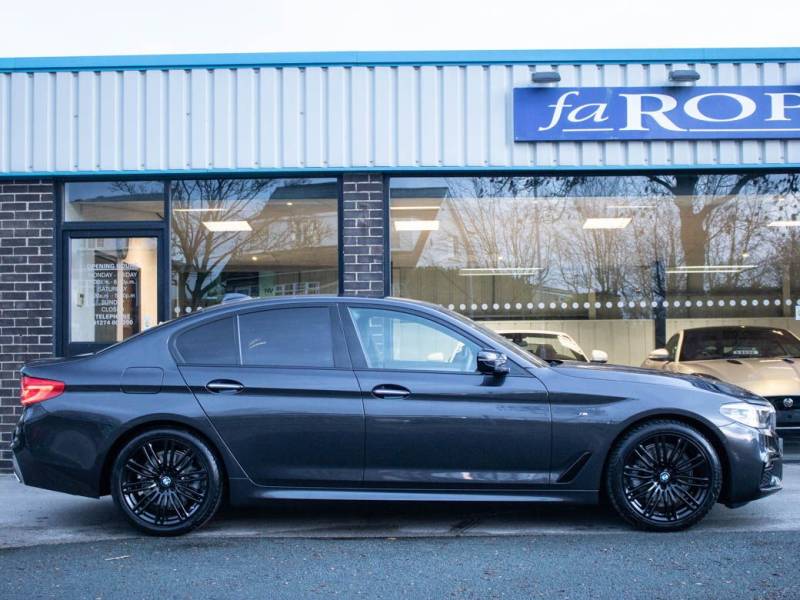 BMW 5 Series   Registered:2018(18)