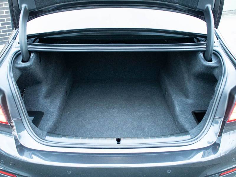 BMW 5 Series   Registered:2018(18)