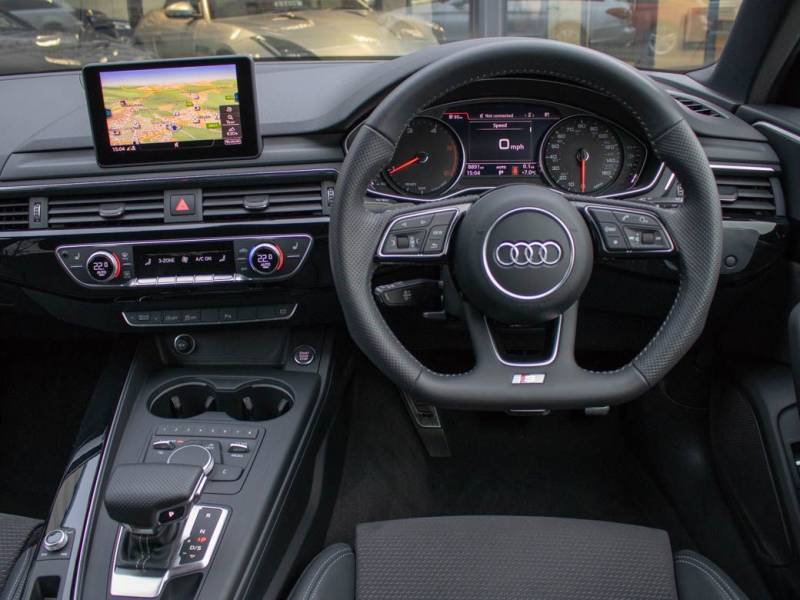 Audi A4   Registered:2017(67)