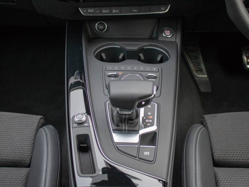 Audi A4   Registered:2017(67)