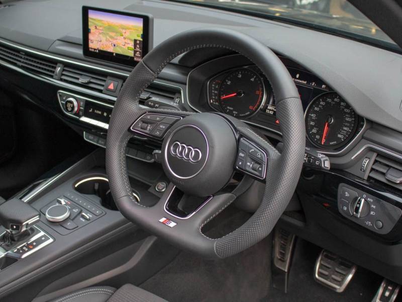 Audi A4   Registered:2017(67)