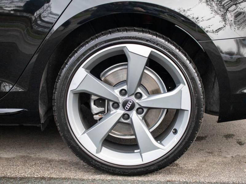 Audi A4   Registered:2017(67)