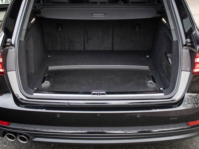 Audi A4   Registered:2017(67)