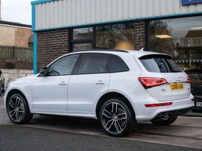 Audi Q5 2.0 TDI quattro S Line Plus S-tronic 190ps Estate Diesel Suzuka Grey Metallic