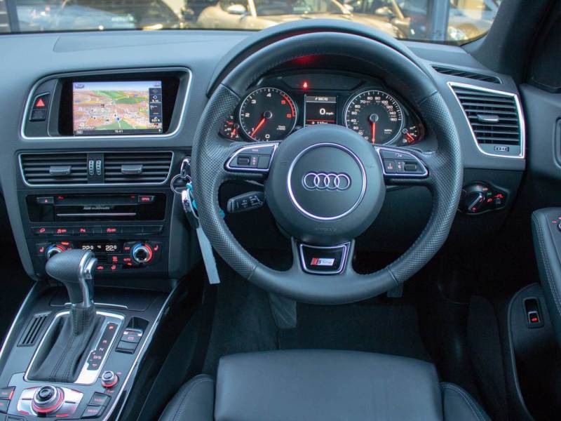 Audi Q5   Registered:2016(66)