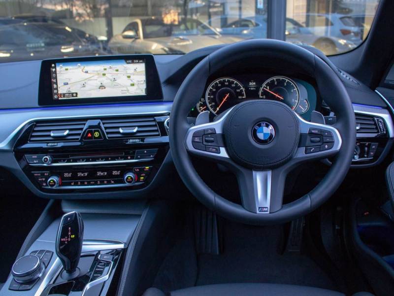 BMW 5 Series   Registered:2018(18)