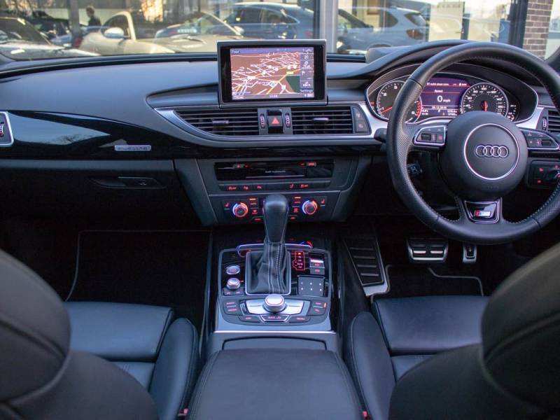 Audi A7   Registered:2016(16)