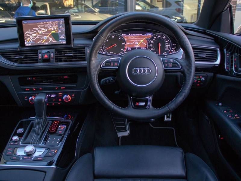 Audi A7   Registered:2016(16)