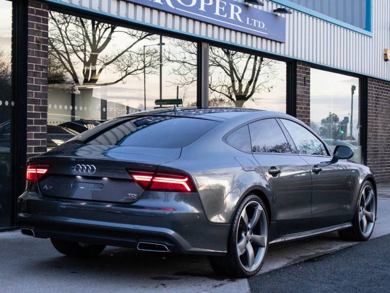 Audi A7   Registered:2016(16)