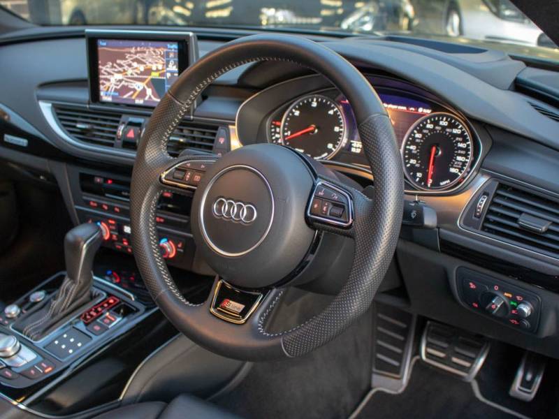 Audi A7   Registered:2016(16)