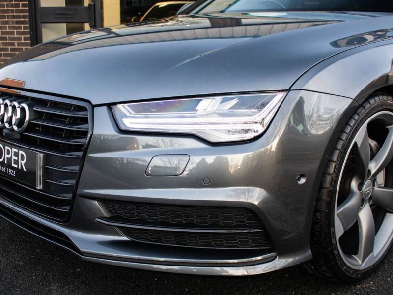 Audi A7   Registered:2016(16)