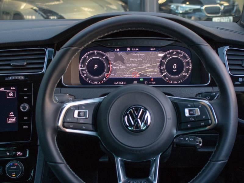 Volkswagen Golf   Registered:2018(18)