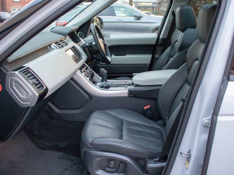 Land Rover Range Rover Sport   Registered:2016(66)