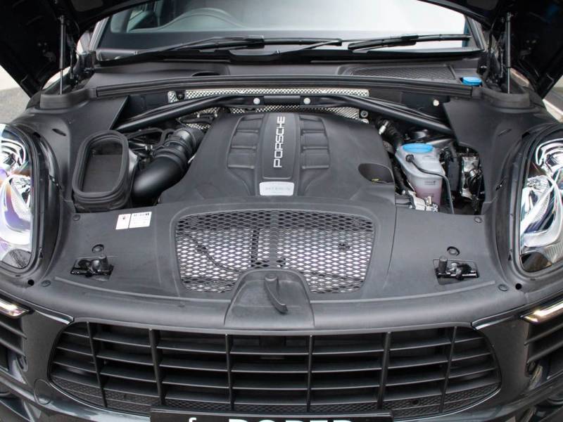 Porsche Macan   Registered:2016(16)