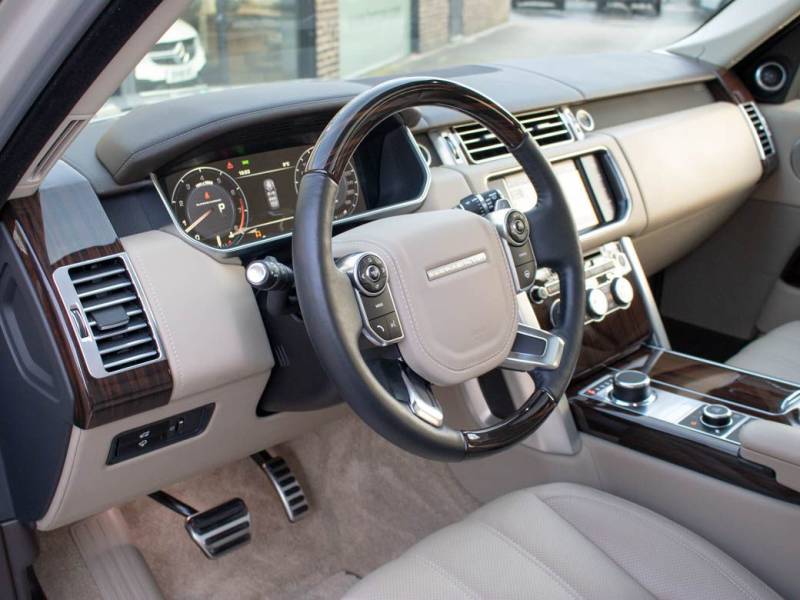 Land Rover Range Rover   Registered:2014(14)