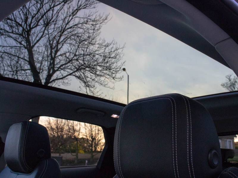 Jaguar F Pace   Registered:2017(17)