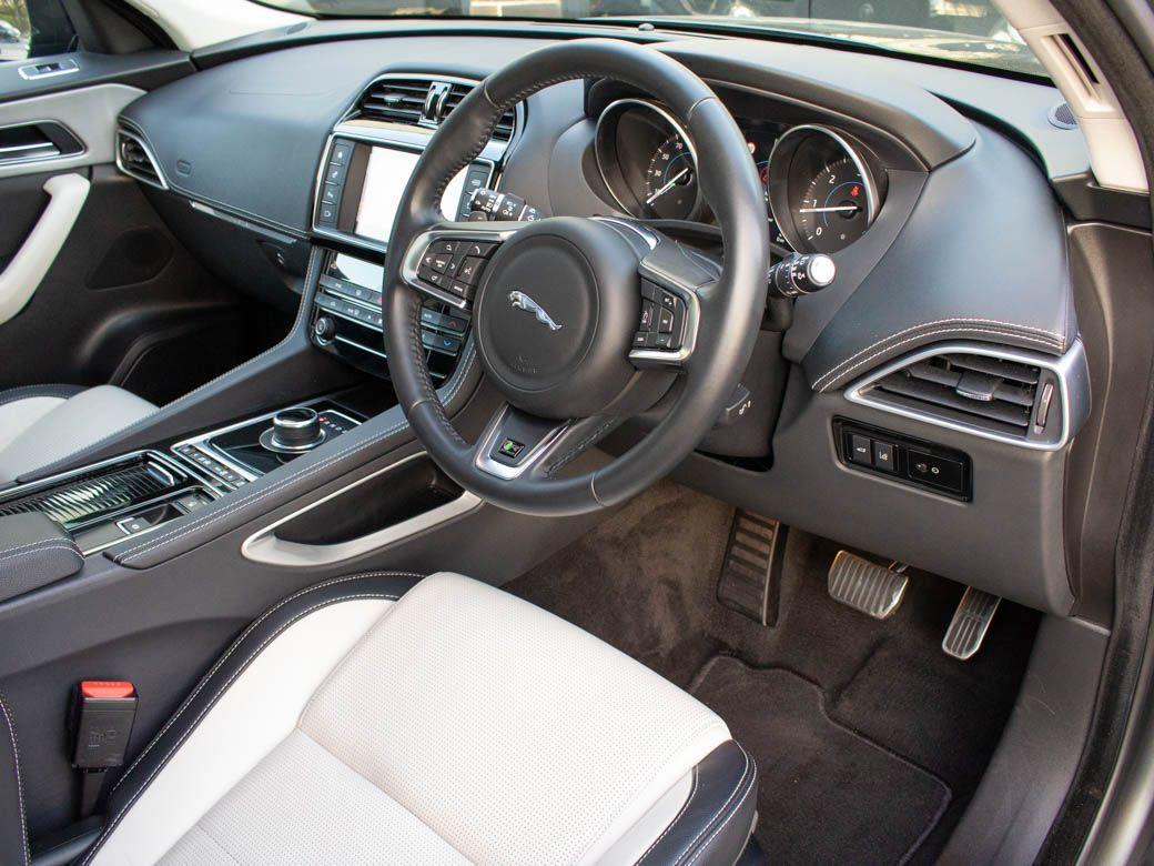 Jaguar F-pace 2.0d R-Sport Auto AWD Black Pack Estate Diesel Corris Grey Metallic