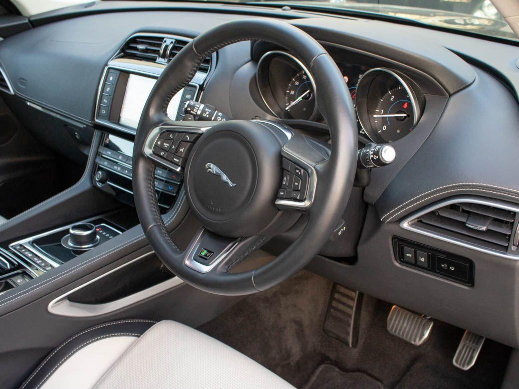 Jaguar F-pace 2.0d R-Sport Auto AWD Black Pack Estate Diesel Corris Grey Metallic