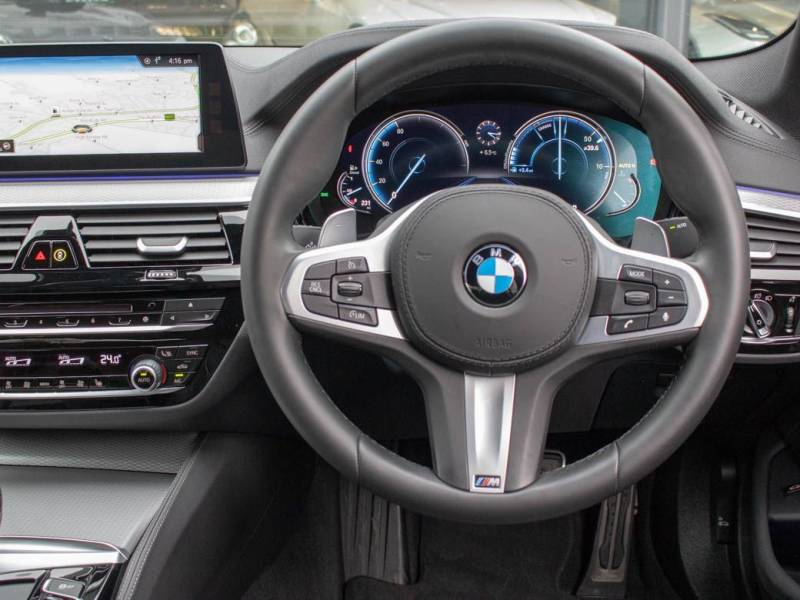 BMW 5 Series   Registered:2018(18)