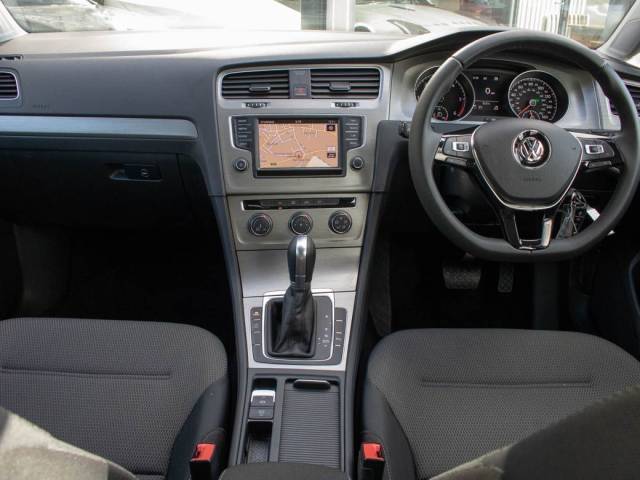 2015 Volkswagen Golf 1.6 TDI 110ps Match DSG 5 door Sat Nav