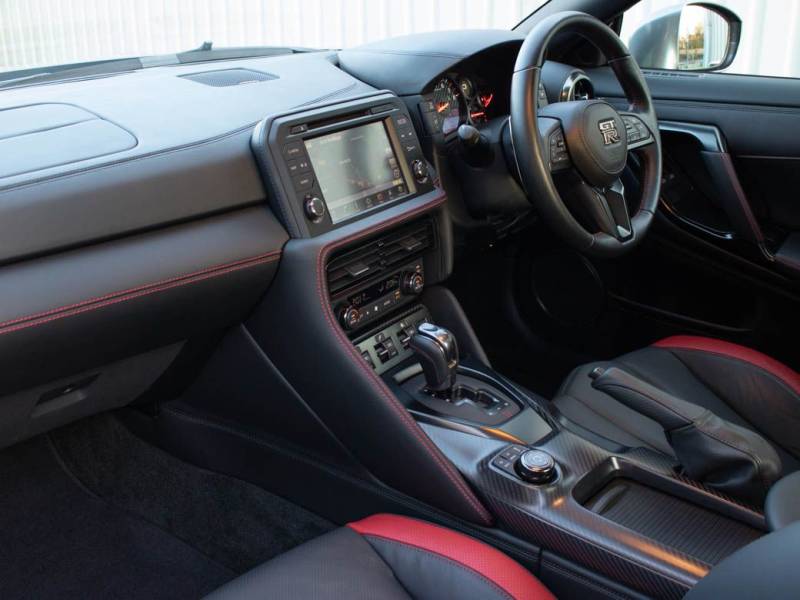 Nissan GT R   Registered:2016(66)