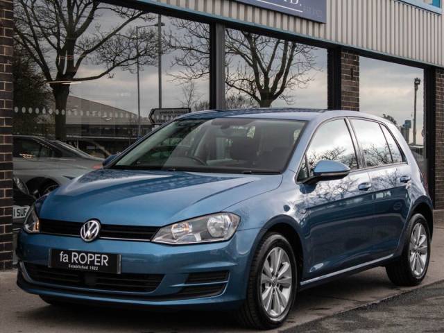 Volkswagen Golf 1.6 TDI 105 SE 5 door Hatchback Diesel Pacific Blue Metallic