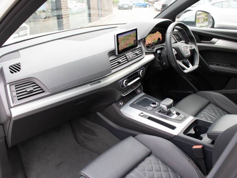 Audi Q5   Registered:2017(67)