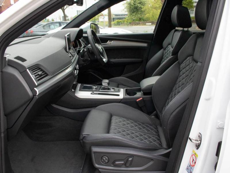 Audi Q5   Registered:2017(67)