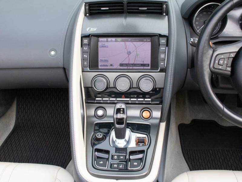 Jaguar F Type   Registered:2013(13)