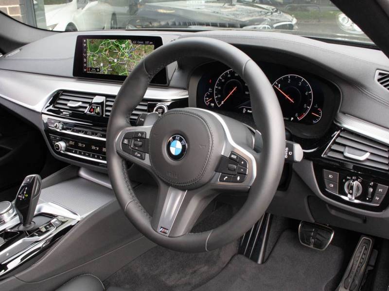 BMW 5 Series   Registered:2018(68)