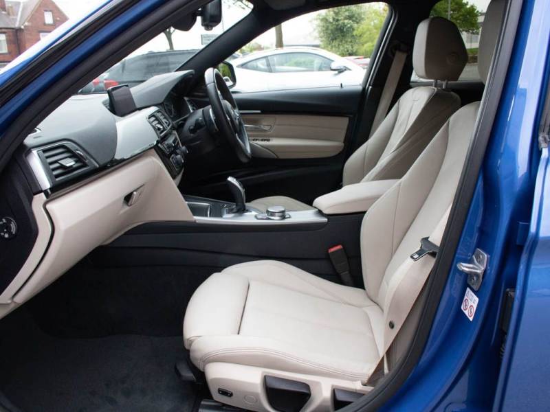 BMW 3 Series   Registered:2017(67)