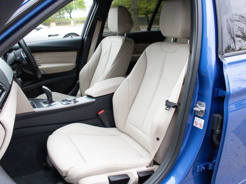 BMW 3 Series   Registered:2017(67)