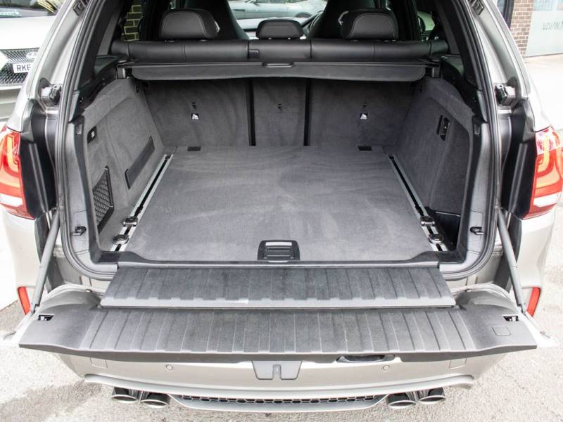 BMW X5 M   Registered:2018(18)