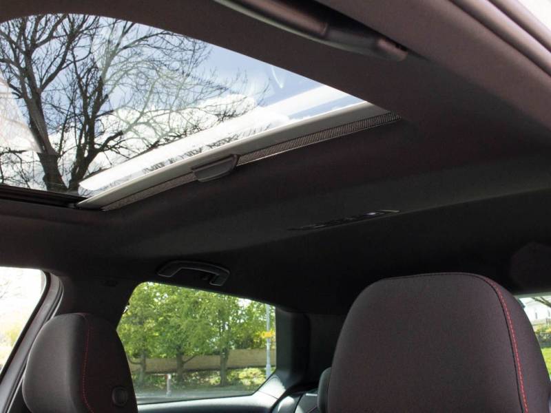 Volkswagen Golf   Registered:2018(68)