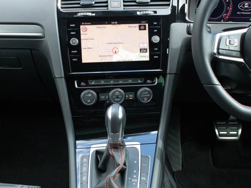 Volkswagen Golf   Registered:2018(68)