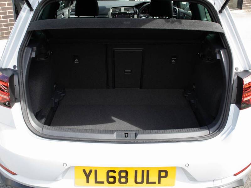 Volkswagen Golf   Registered:2018(68)