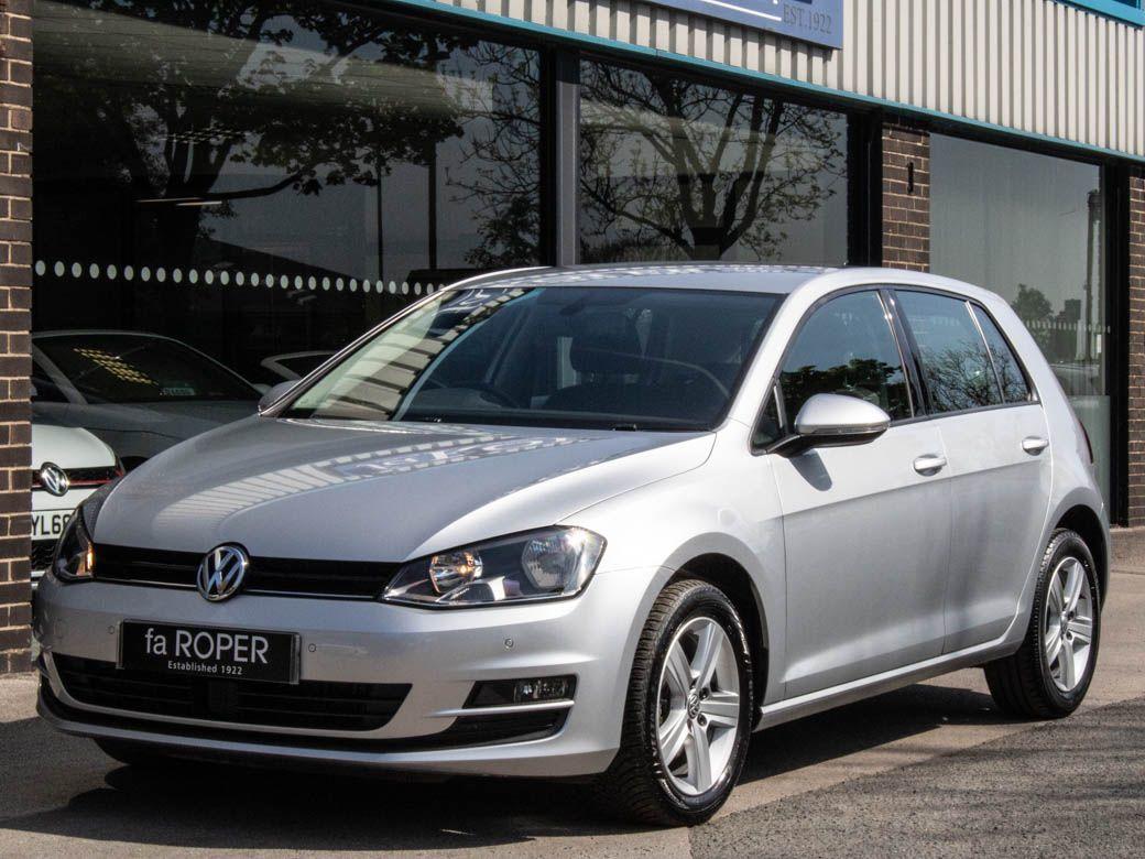 Volkswagen Golf 1.6 TDI 105 Match 5 door Hatchback Diesel Reflex Silver MetallicVolkswagen Golf 1.6 TDI 105 Match 5 door Hatchback Diesel Reflex Silver Metallic at fa Roper Ltd Bradford