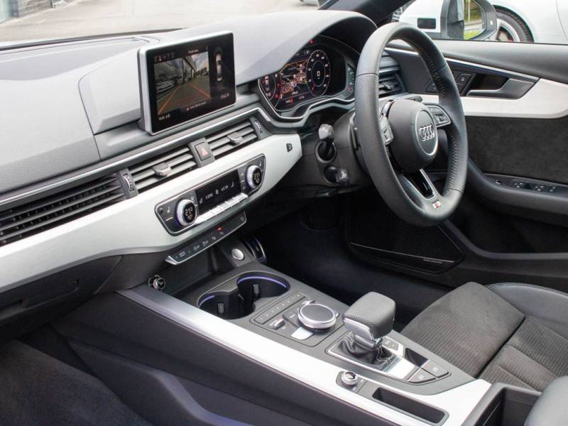 Audi A4   Registered:2017(67)