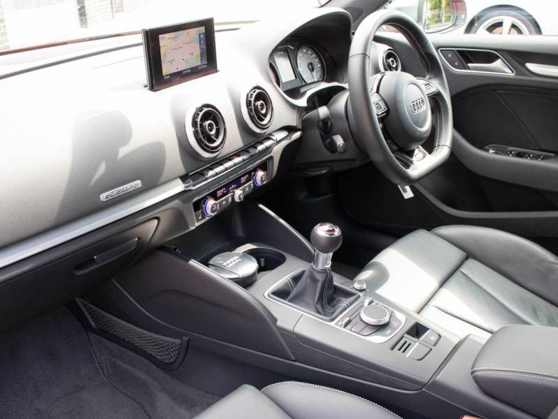 Audi A3   Registered:2014(14)