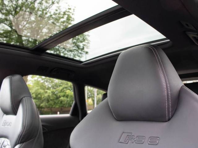 2017 Audi RS6 4.0T FSI quattro Performance Auto (Dynamic Pack)